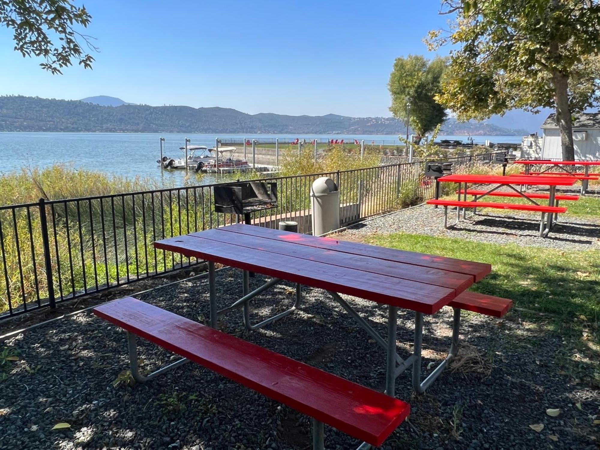 Clear Lake Cottages & Marina Clearlake Exterior photo