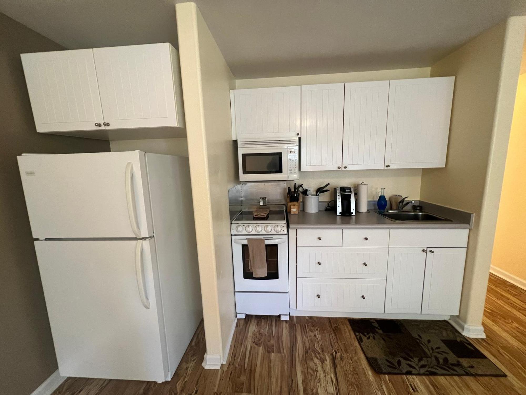 Clear Lake Cottages & Marina Clearlake Room photo