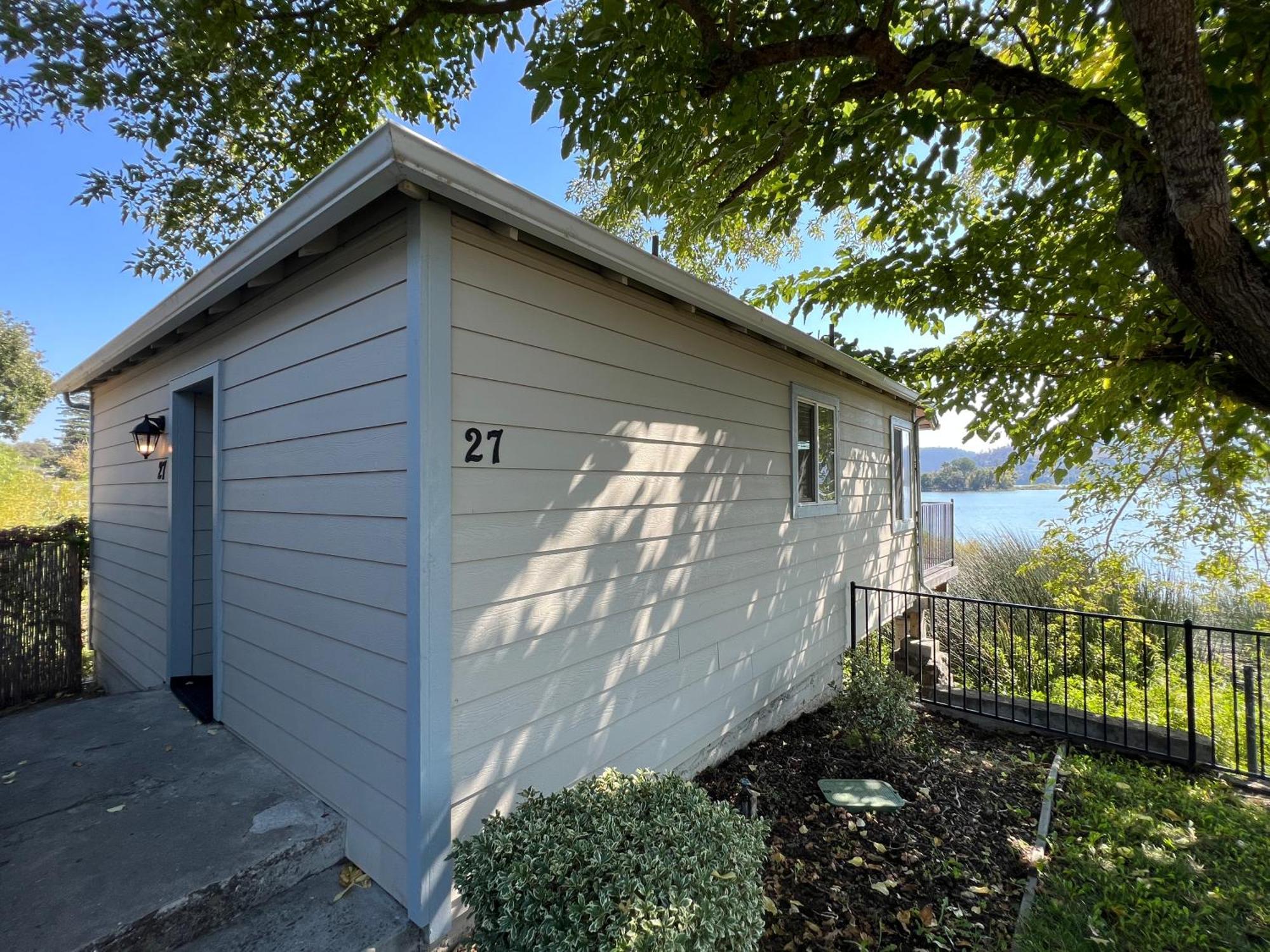 Clear Lake Cottages & Marina Clearlake Room photo