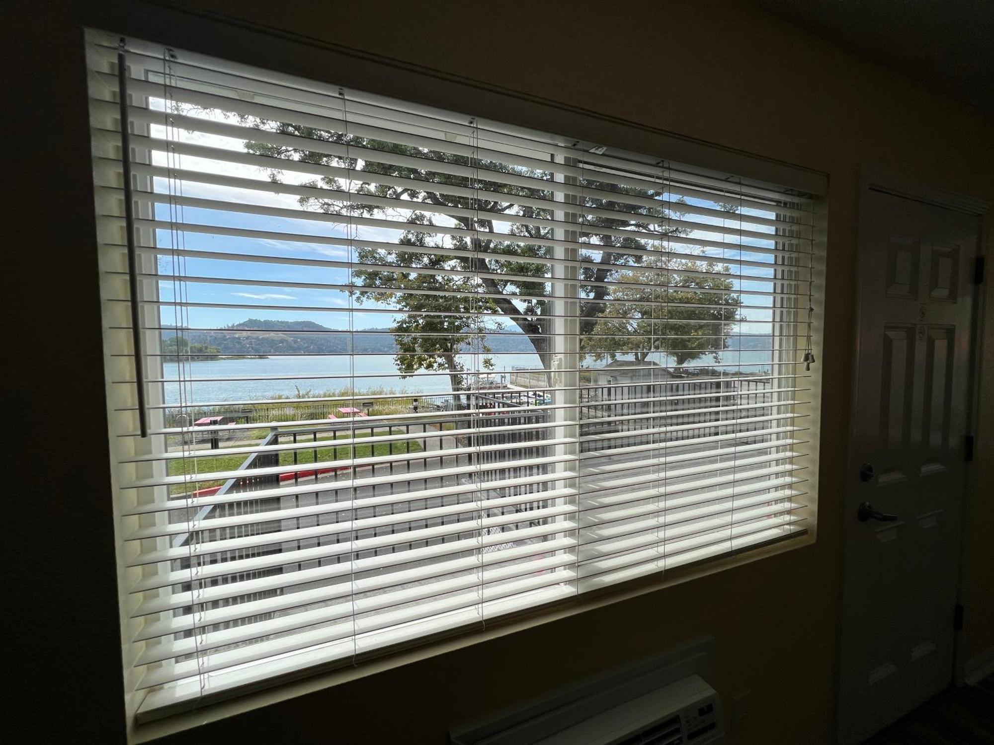 Clear Lake Cottages & Marina Clearlake Room photo